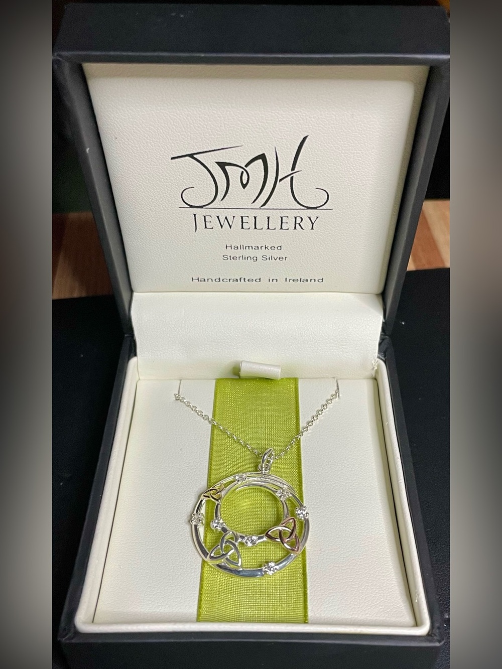JMH  CELTIC  TRINITY KNOT Pendant 925 /CZ /Gold NIB Made In Dublin IRELAND 18”